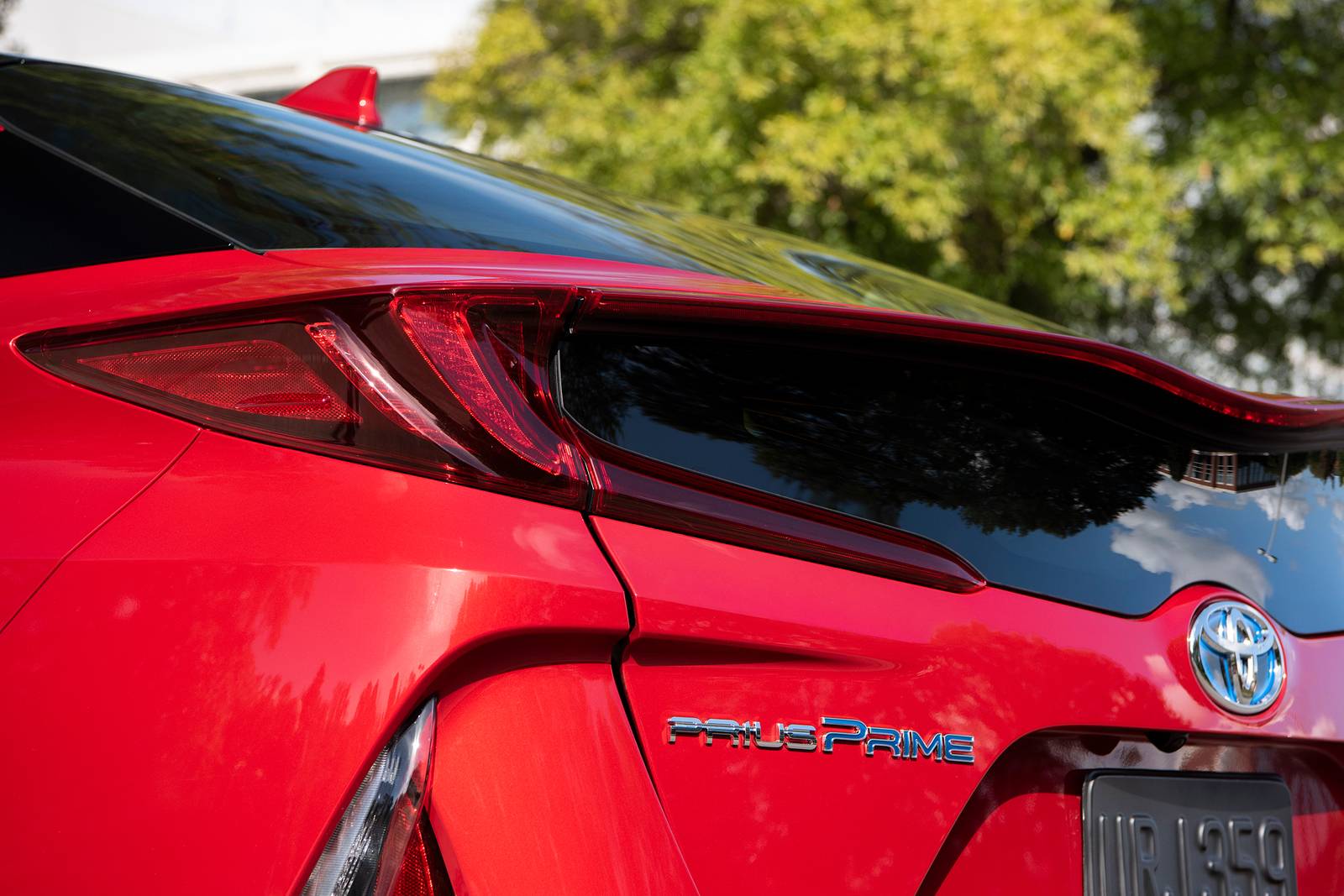 2020 Toyota Prius front safety EDETAIL