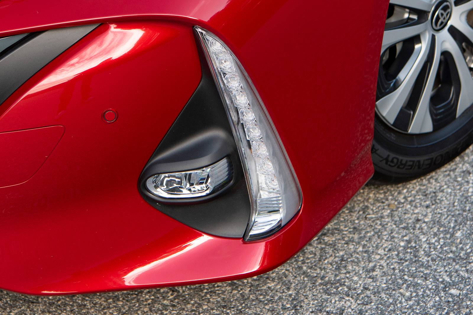 2020 Toyota Prius exterior FOG