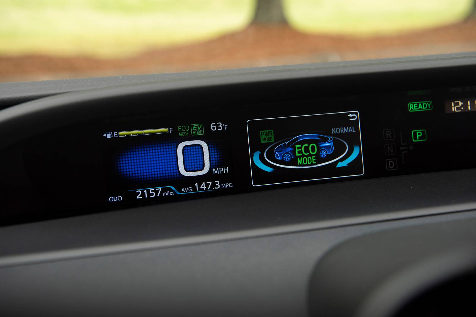 2020 Toyota Prius interior G