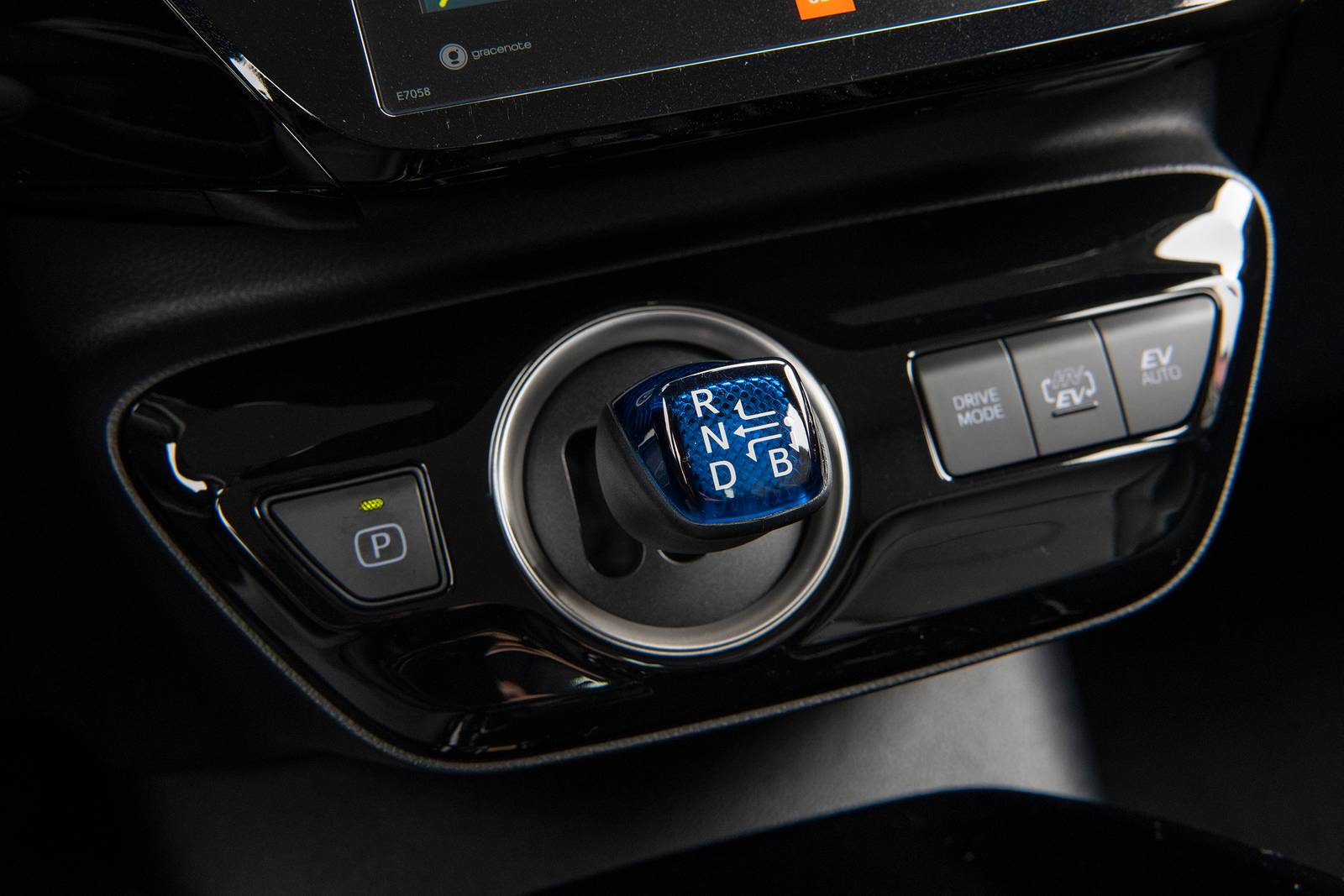 2020 Toyota Prius interior SHF