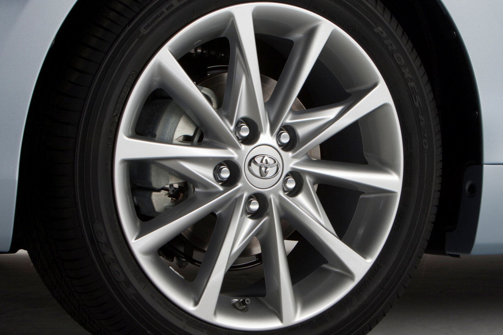 2012 Toyota Prius exterior W