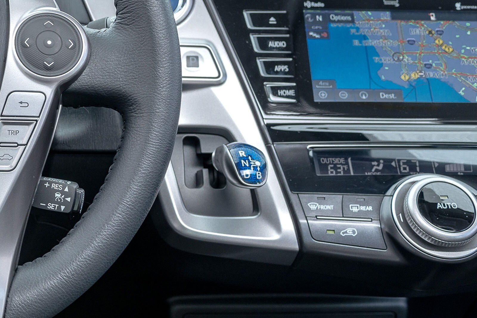 2016 Toyota Prius interior SHF