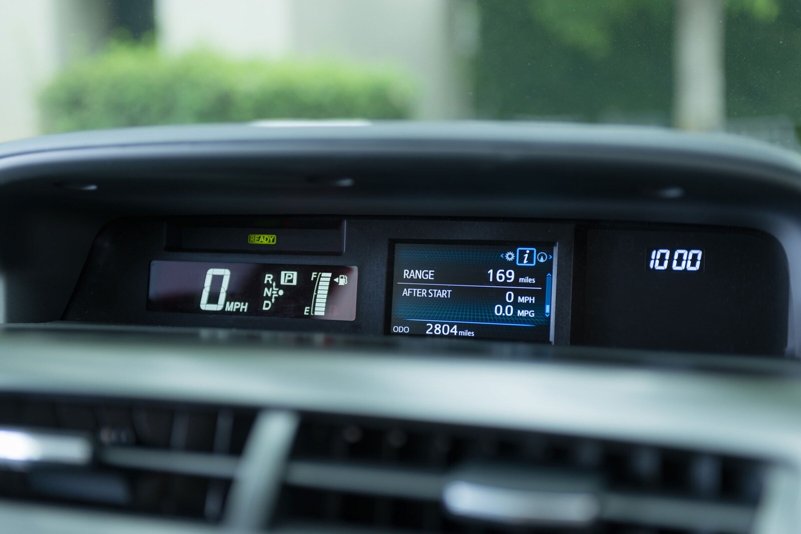 2017 Toyota Prius interior G