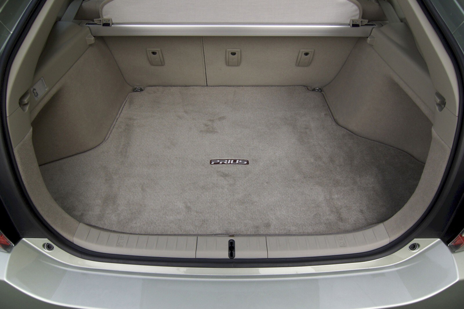2007 Toyota Prius interior CARGO