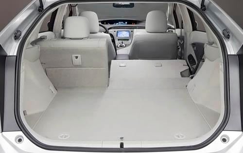 2010 Toyota Prius front safety CARGO