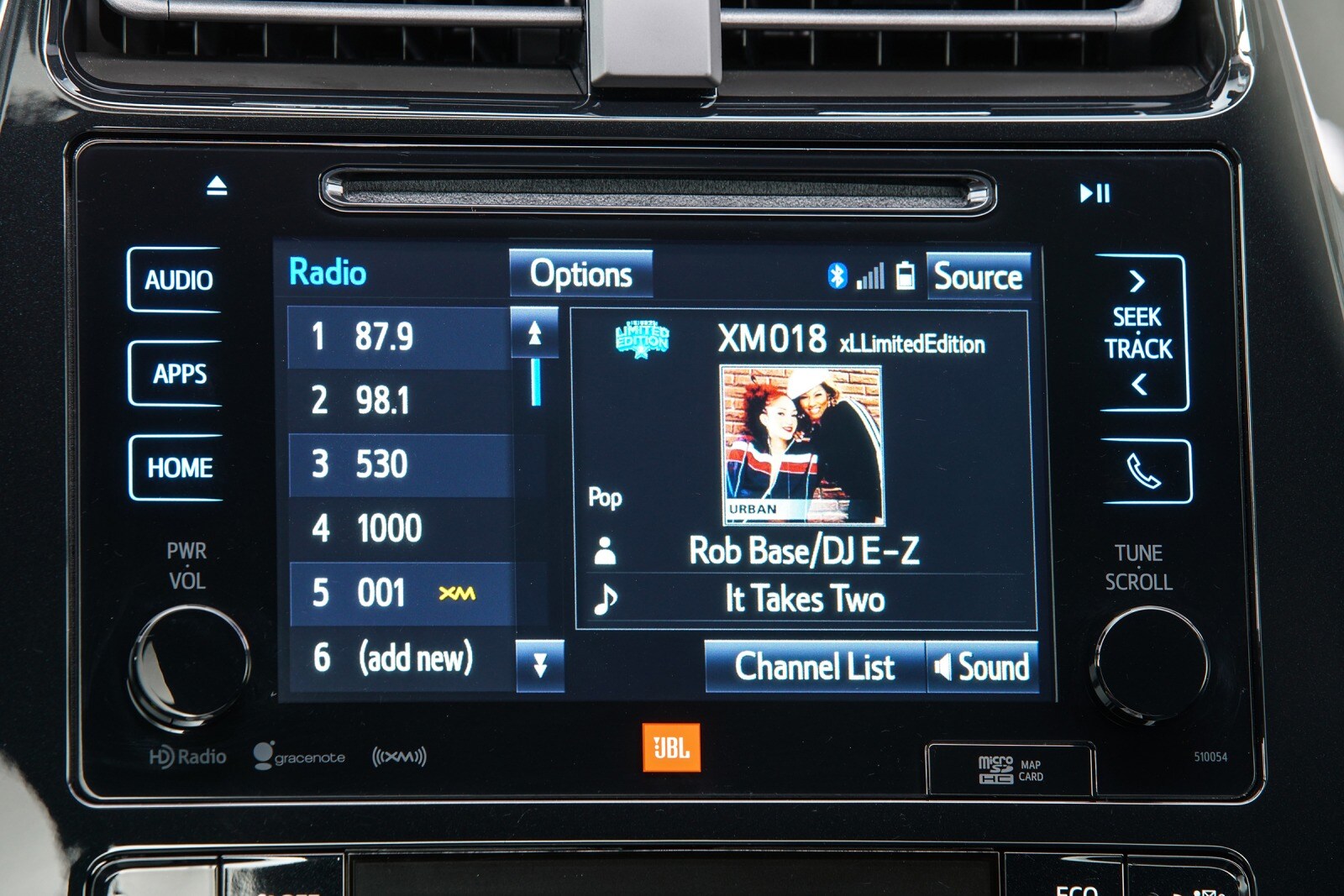 2016 Toyota Prius c front safety CC