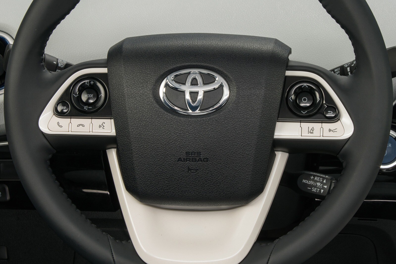 2016 Toyota Prius interior SWD