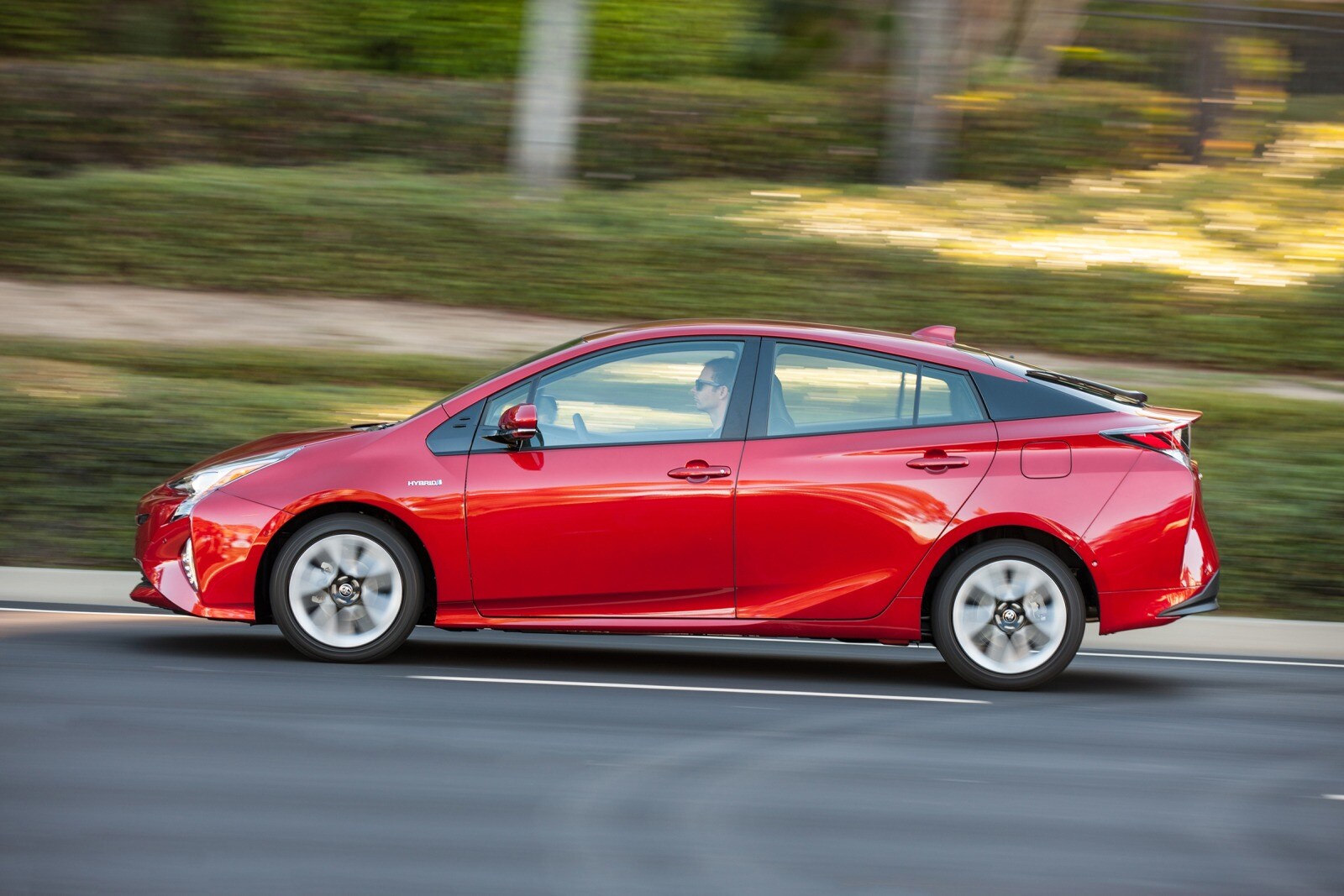 2017 Toyota Prius exterior RQ