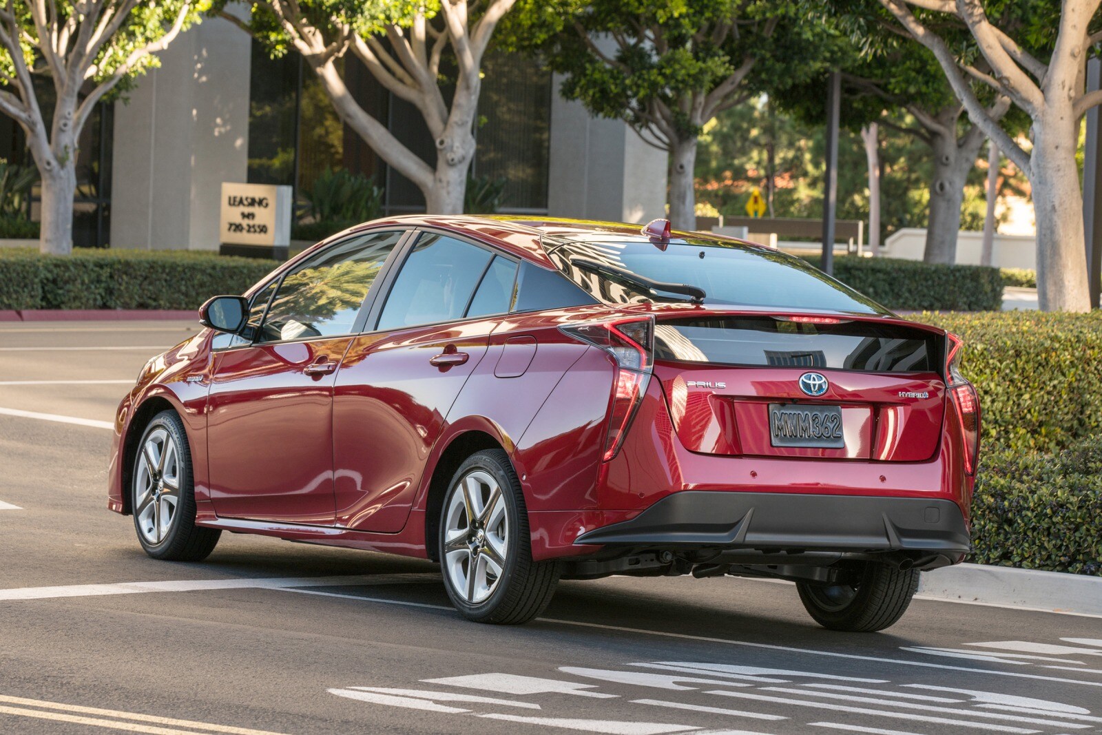 2017 Toyota Prius exterior RQ