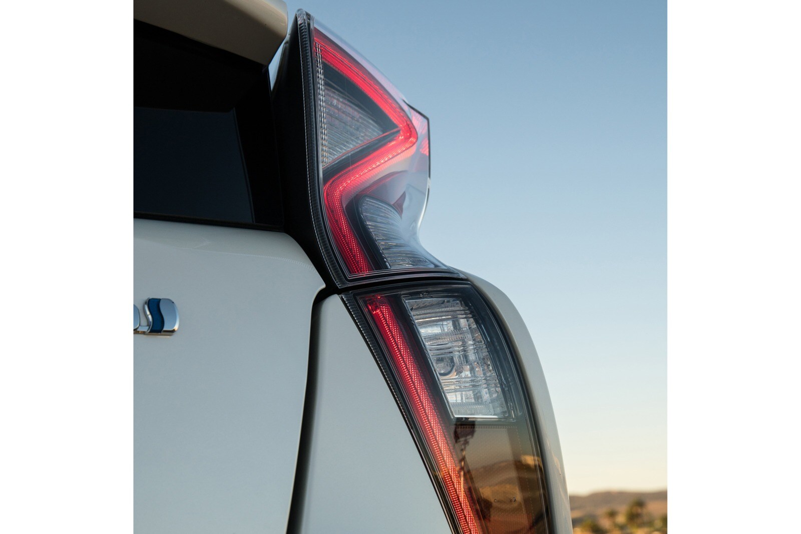 2017 Toyota Prius exterior EDETAIL