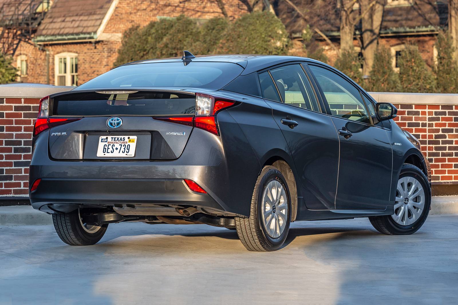 2019 Toyota Prius exterior FQ