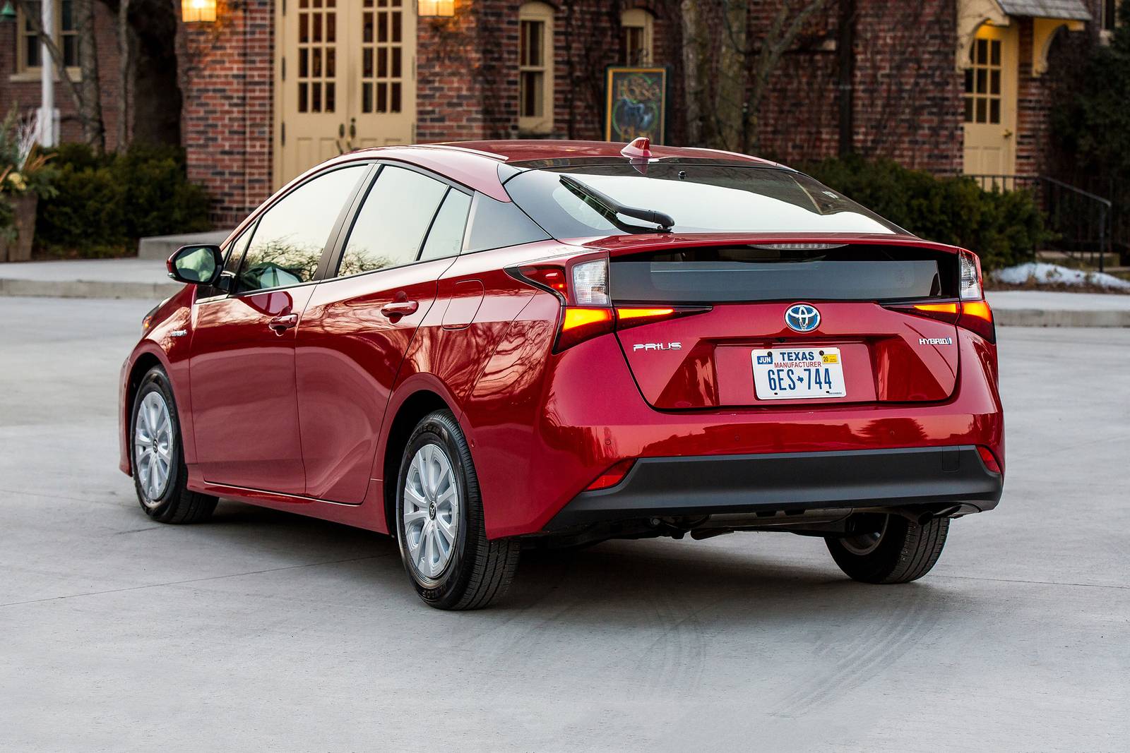 2019 Toyota Prius exterior FQ