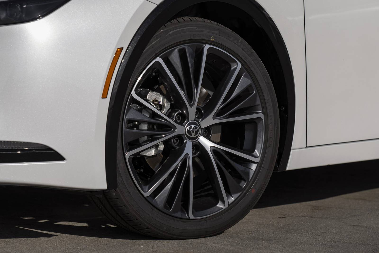 2025 Toyota Prius exterior W