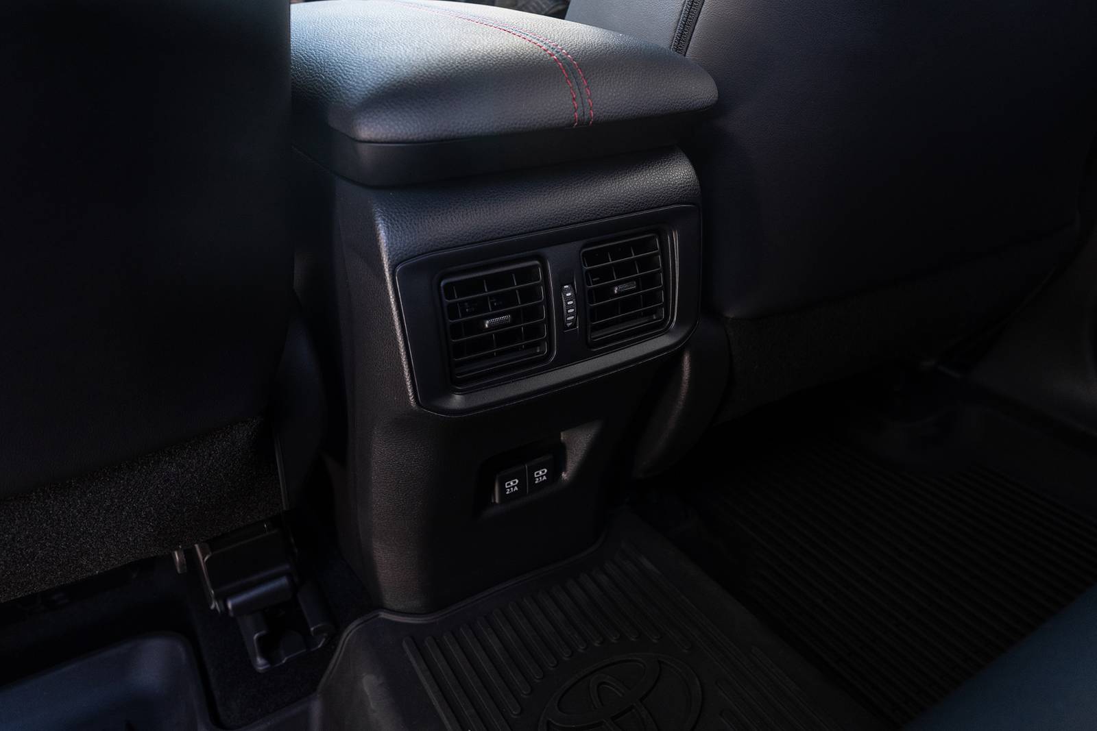 2021 Toyota Rav4 interior DETAIL