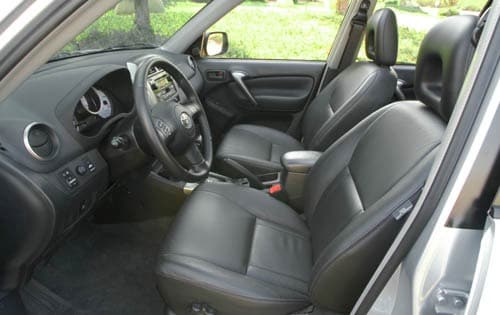 2003 Toyota RAV4 interior I