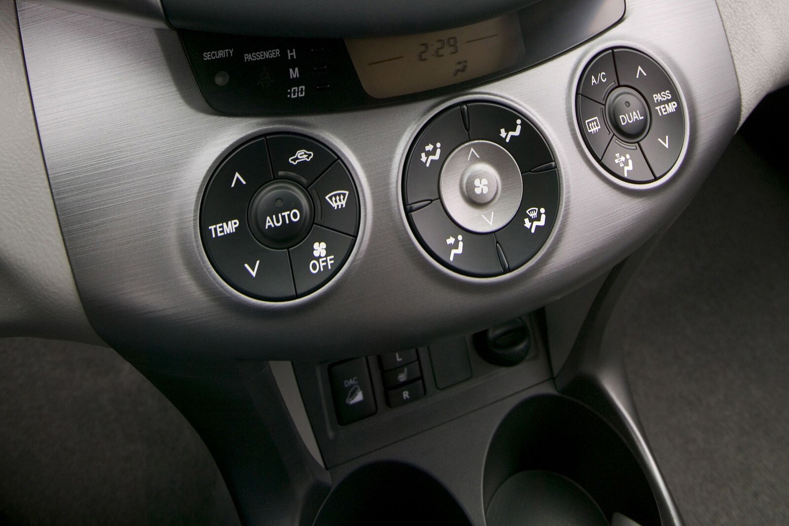 2007 Toyota Rav4 interior DETAIL