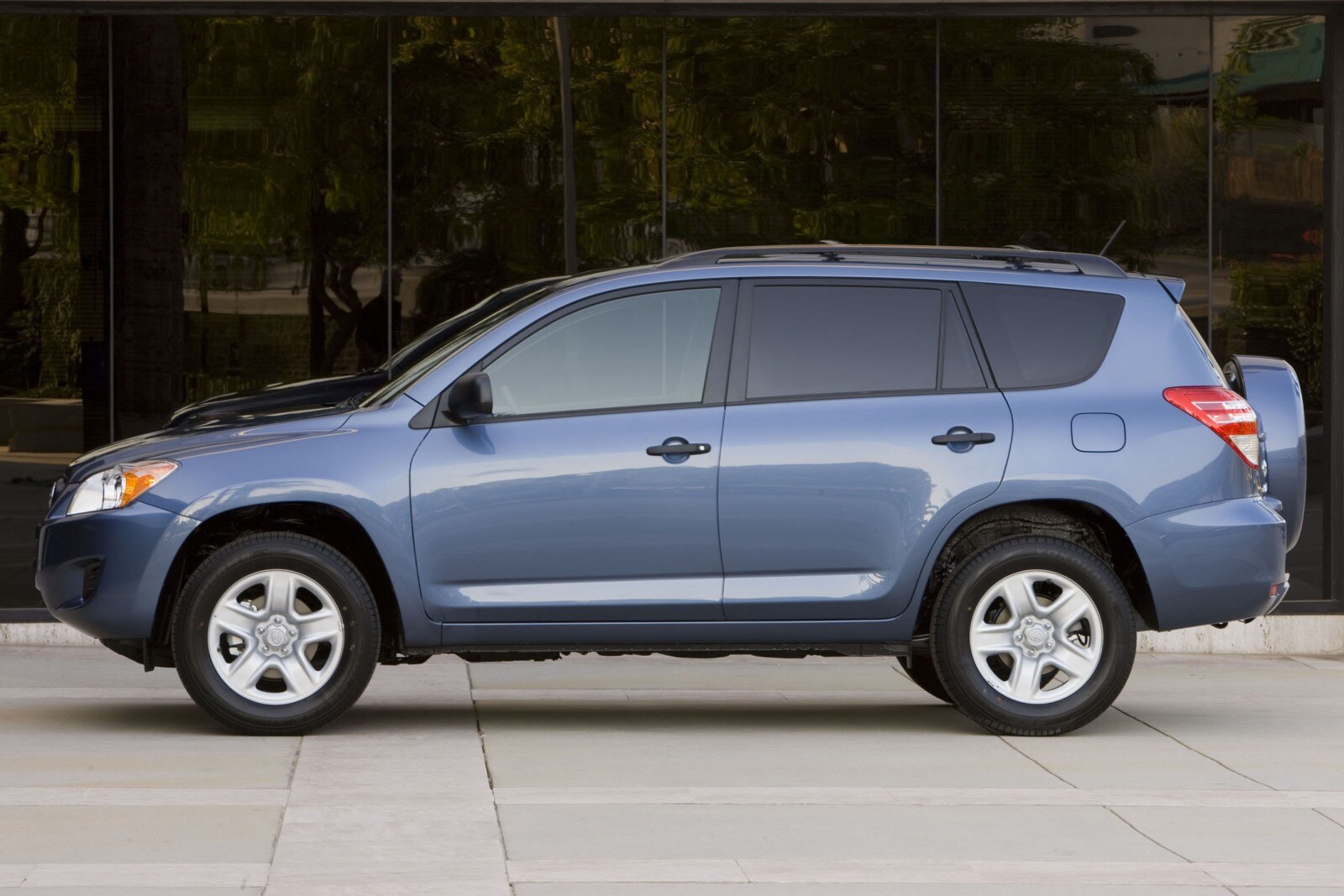 2012 Toyota RAV4 4dr SUV Exterior