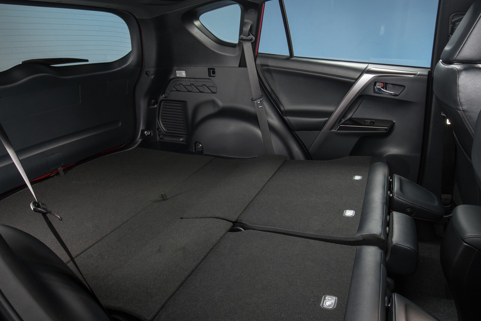 2015 Toyota RAV4 interior CARGO