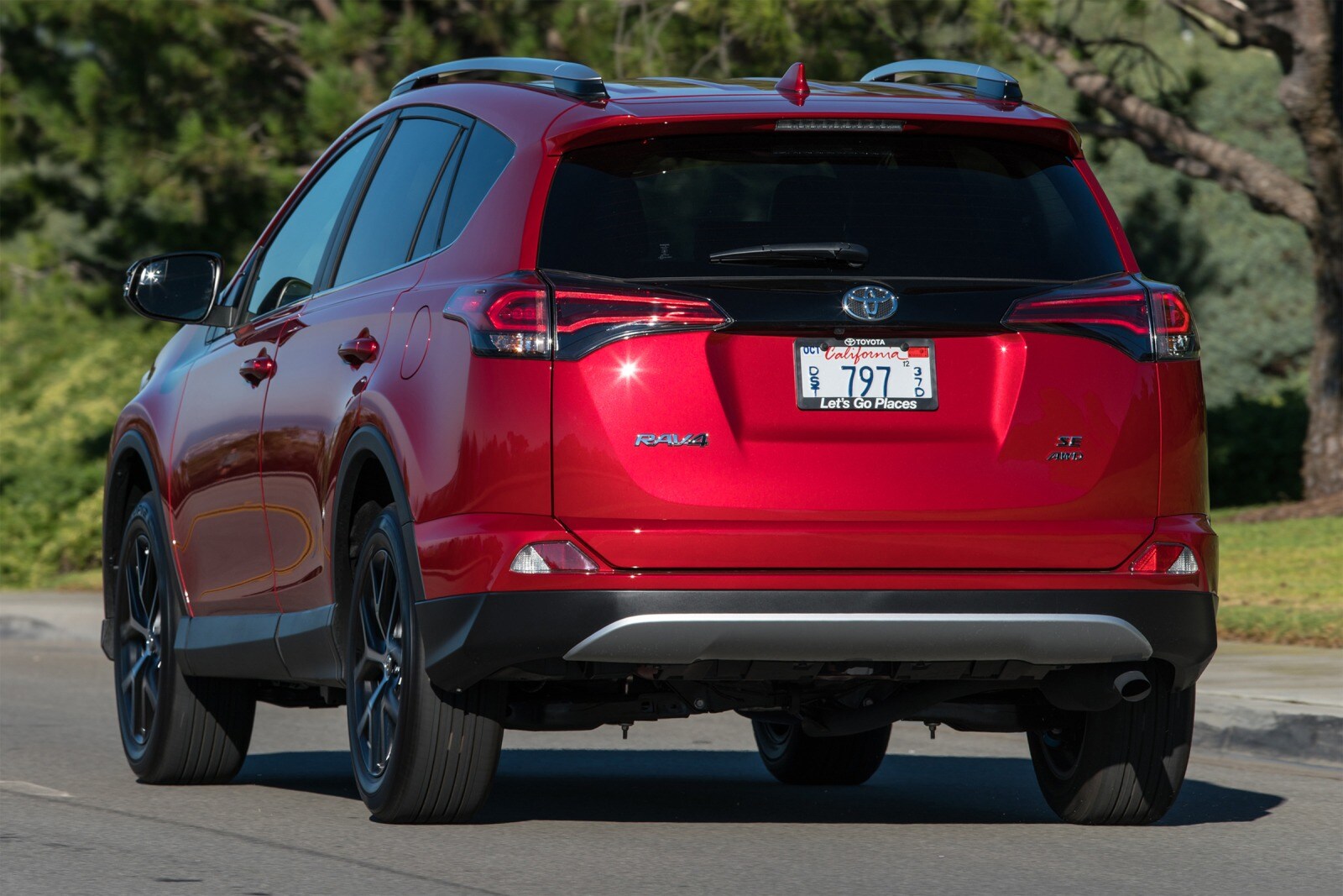 2016 Toyota RAV4 SE 4dr SUV Exterior