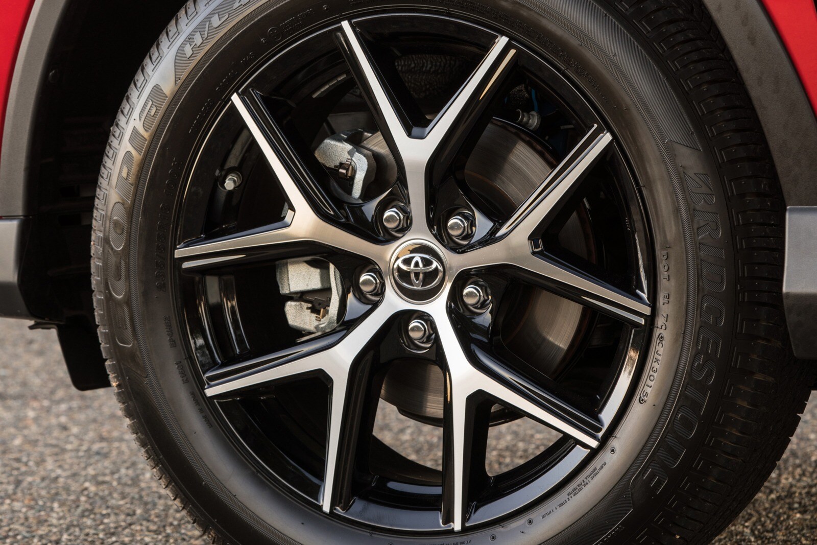 2016 Toyota RAV4 — OEM photo 5