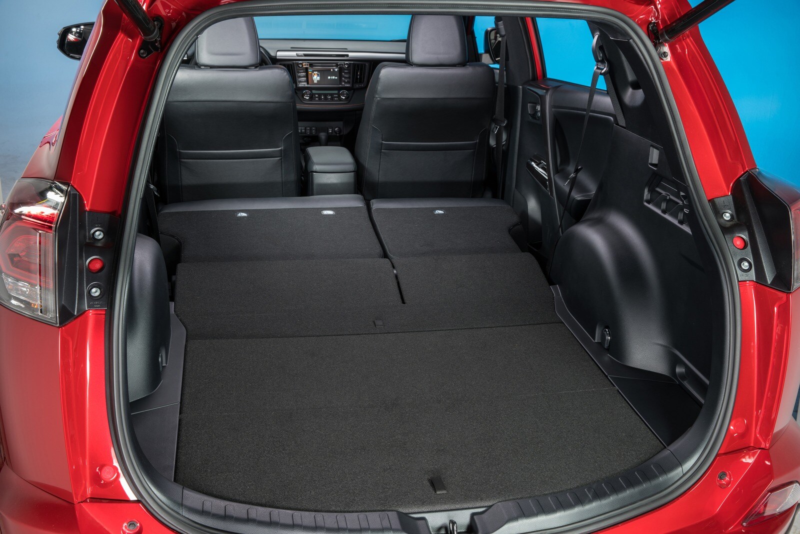 2017 Toyota RAV4 interior CARGO
