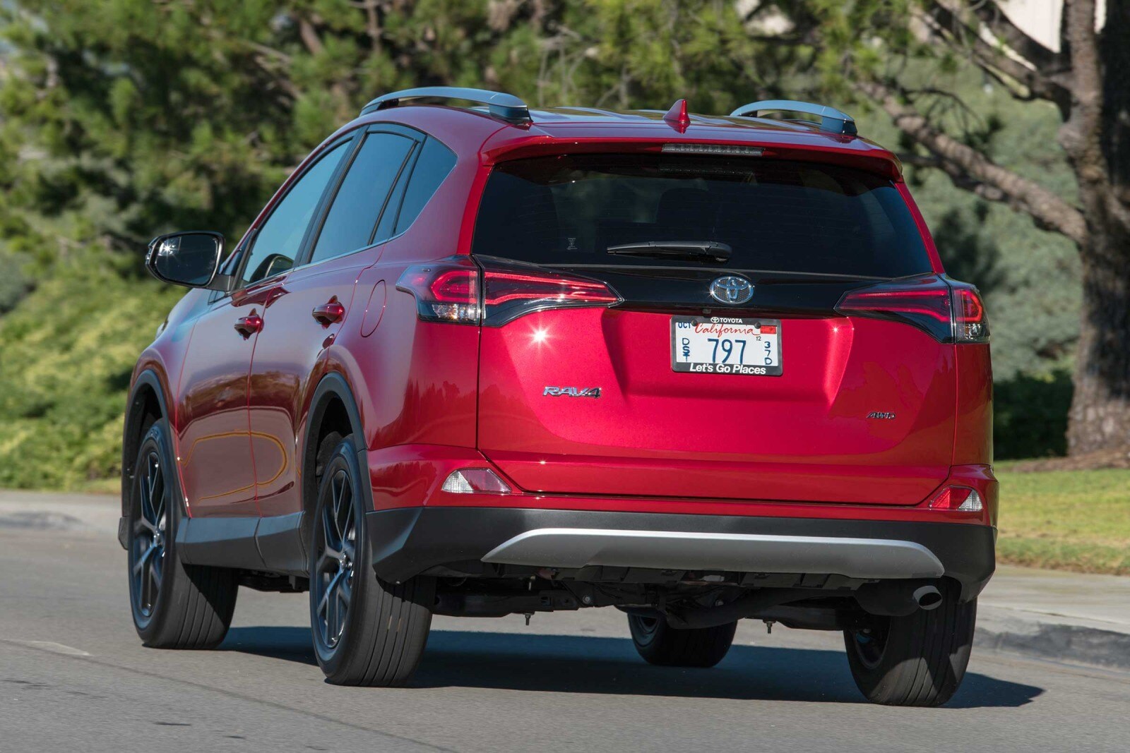 2017 Toyota RAV4 SE 4dr SUV Exterior