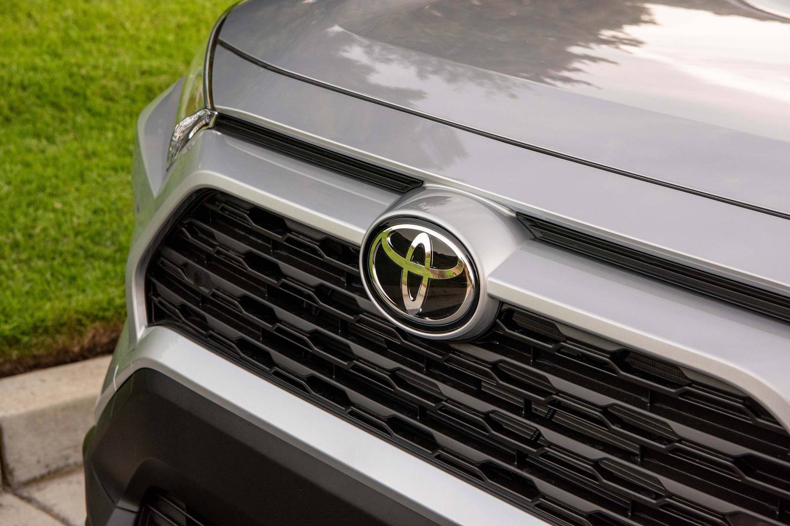 2022 Toyota Rav4 exterior FBDG