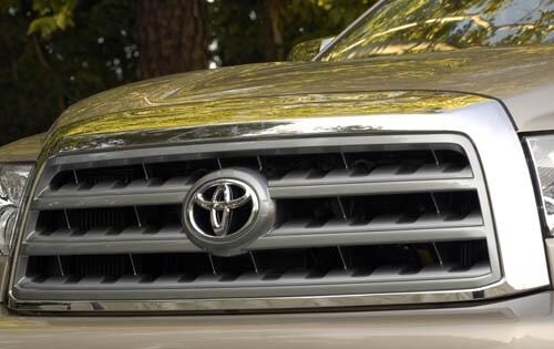 2008 Toyota Sequoia — OEM photo 3