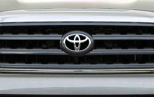 2012 Toyota Sequoia — OEM photo 5