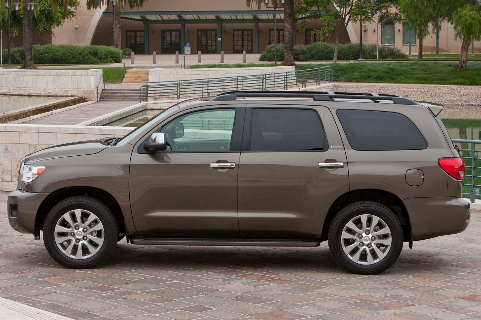 2014 Toyota Sequoia