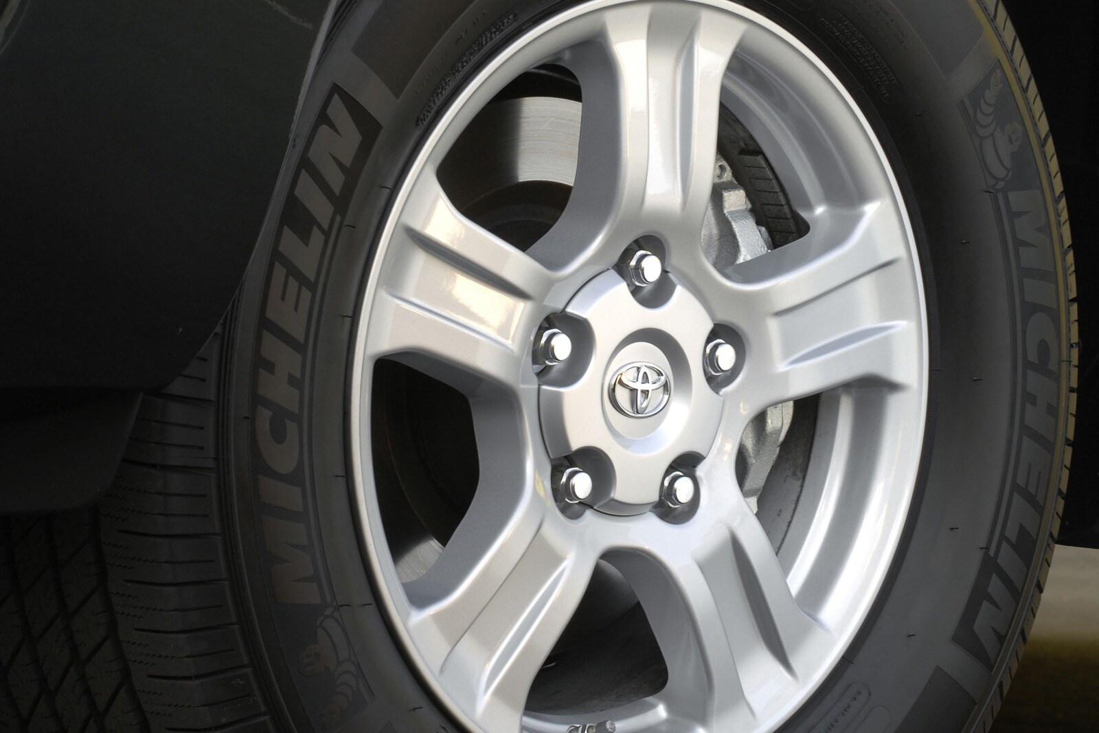 2013 Toyota Sequoia — OEM photo 3