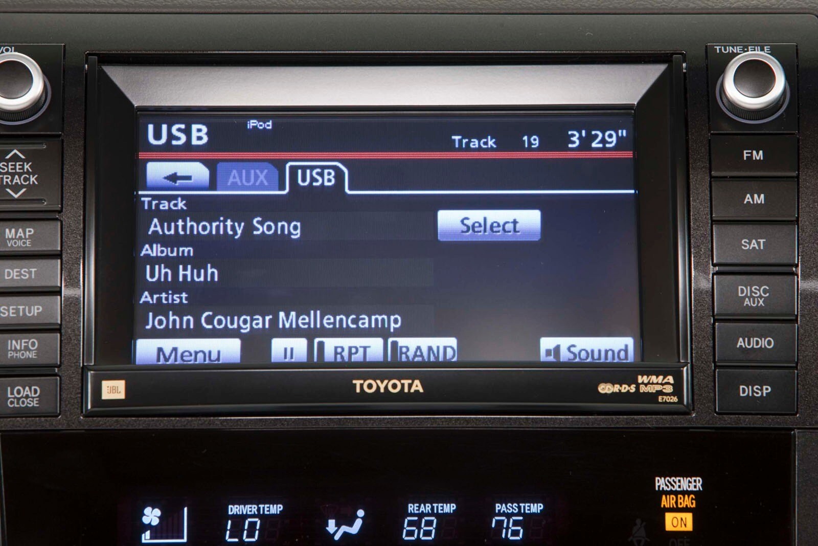 2016 Toyota Sequoia interior CC