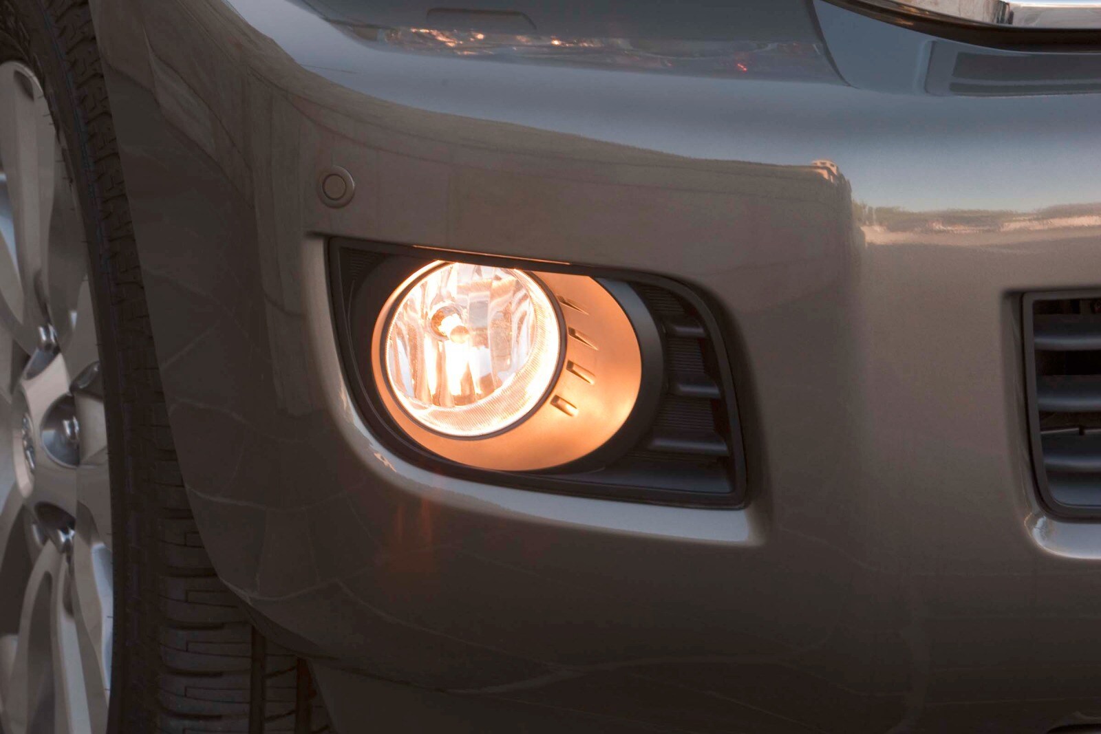 2017 Toyota Sequoia exterior FOG