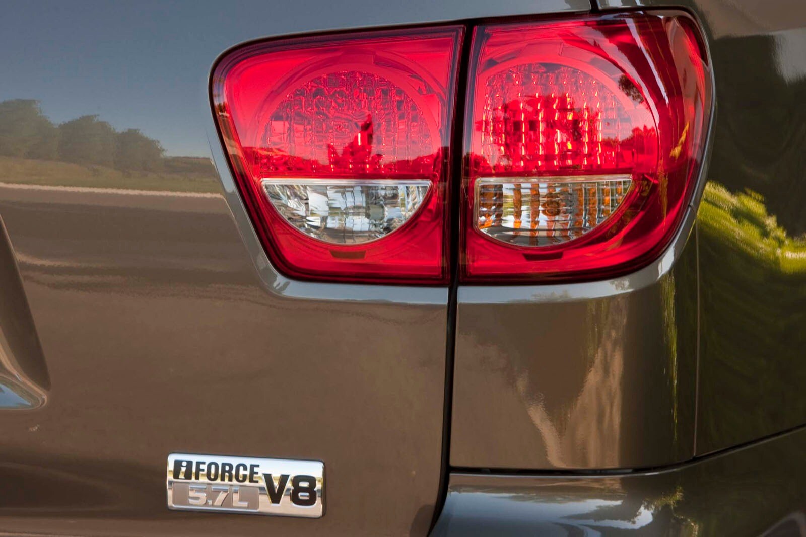 2017 Toyota Sequoia exterior RBDG