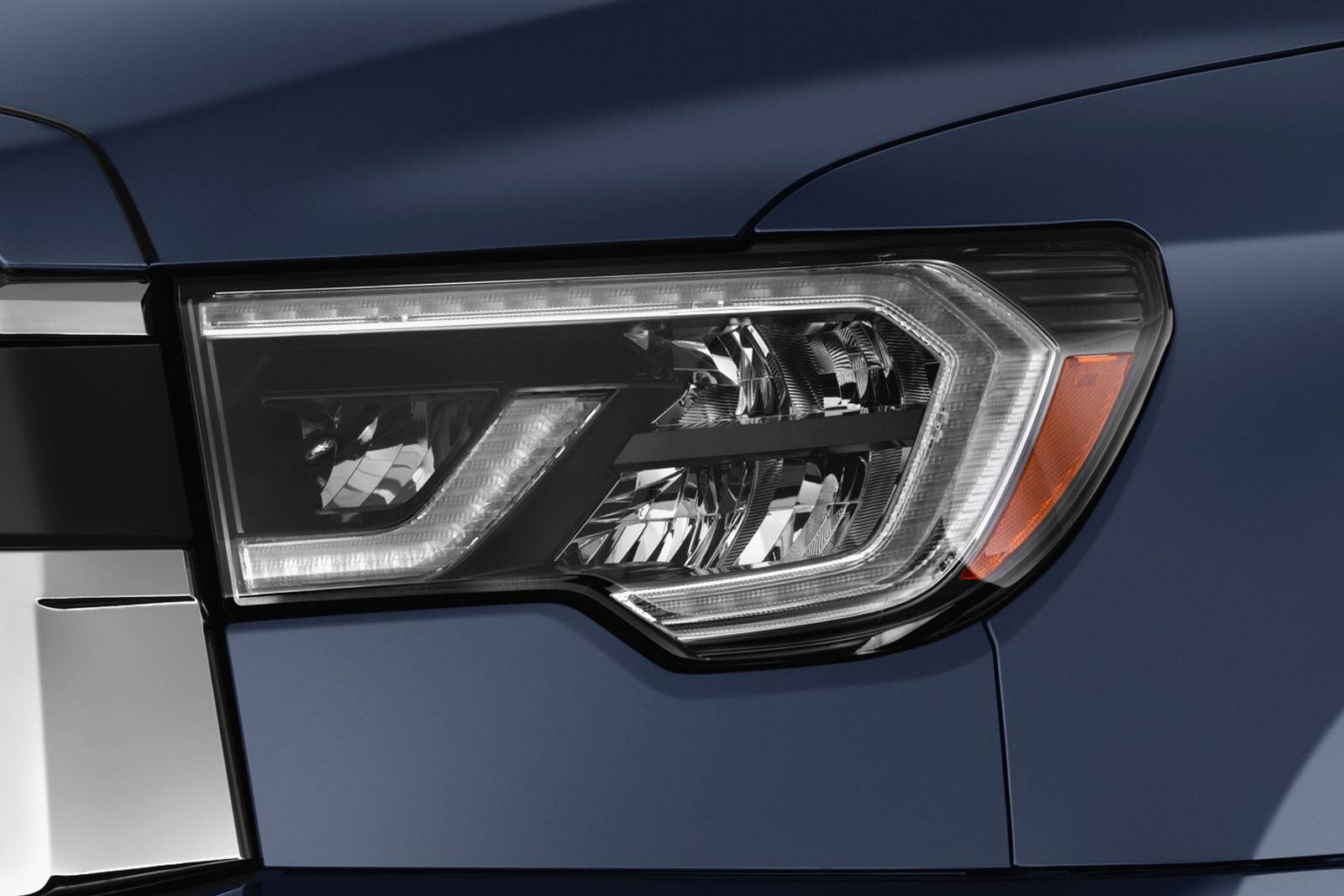 2018 Toyota Sequoia front safety EDETAIL