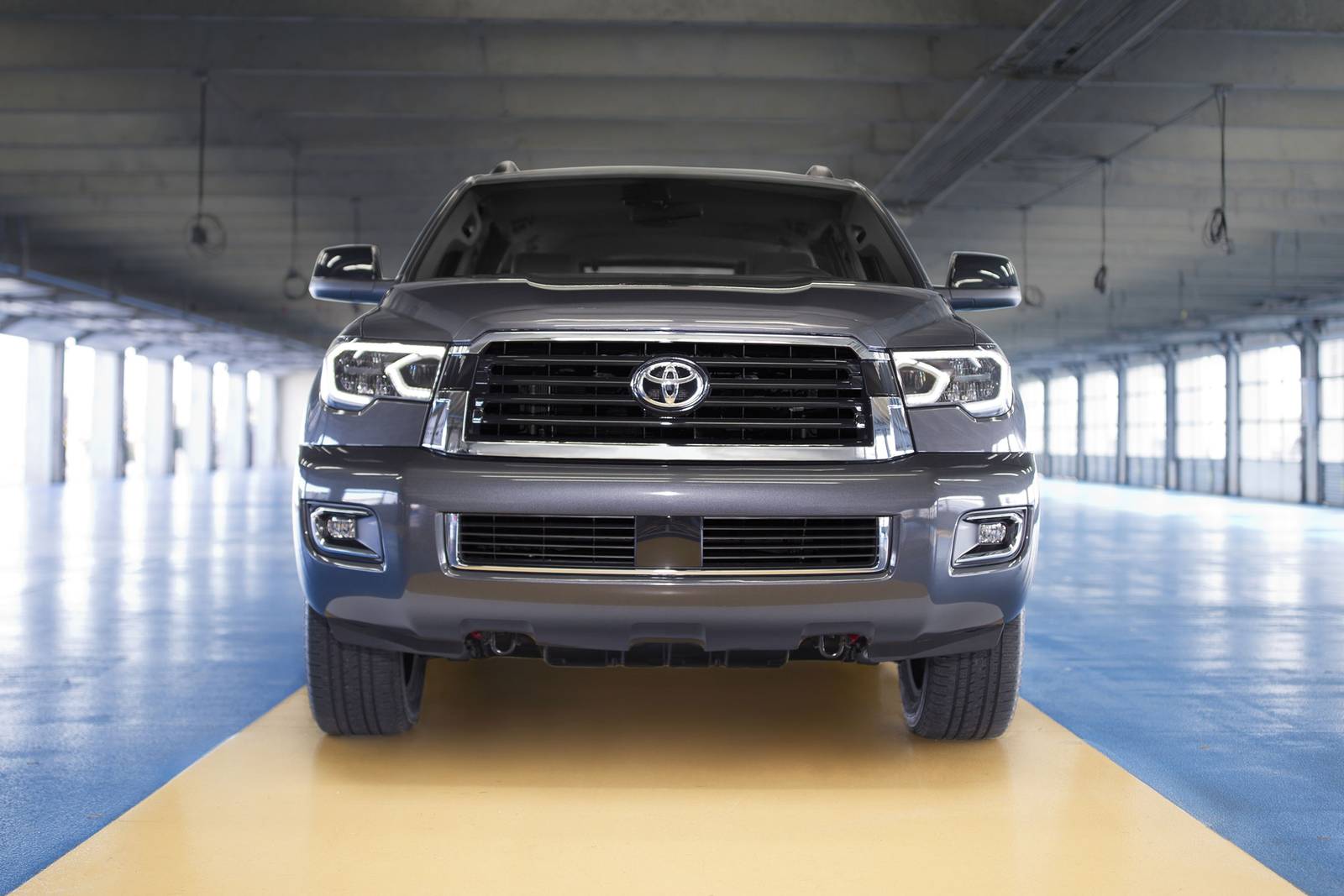 2018 Toyota Sequoia exterior F