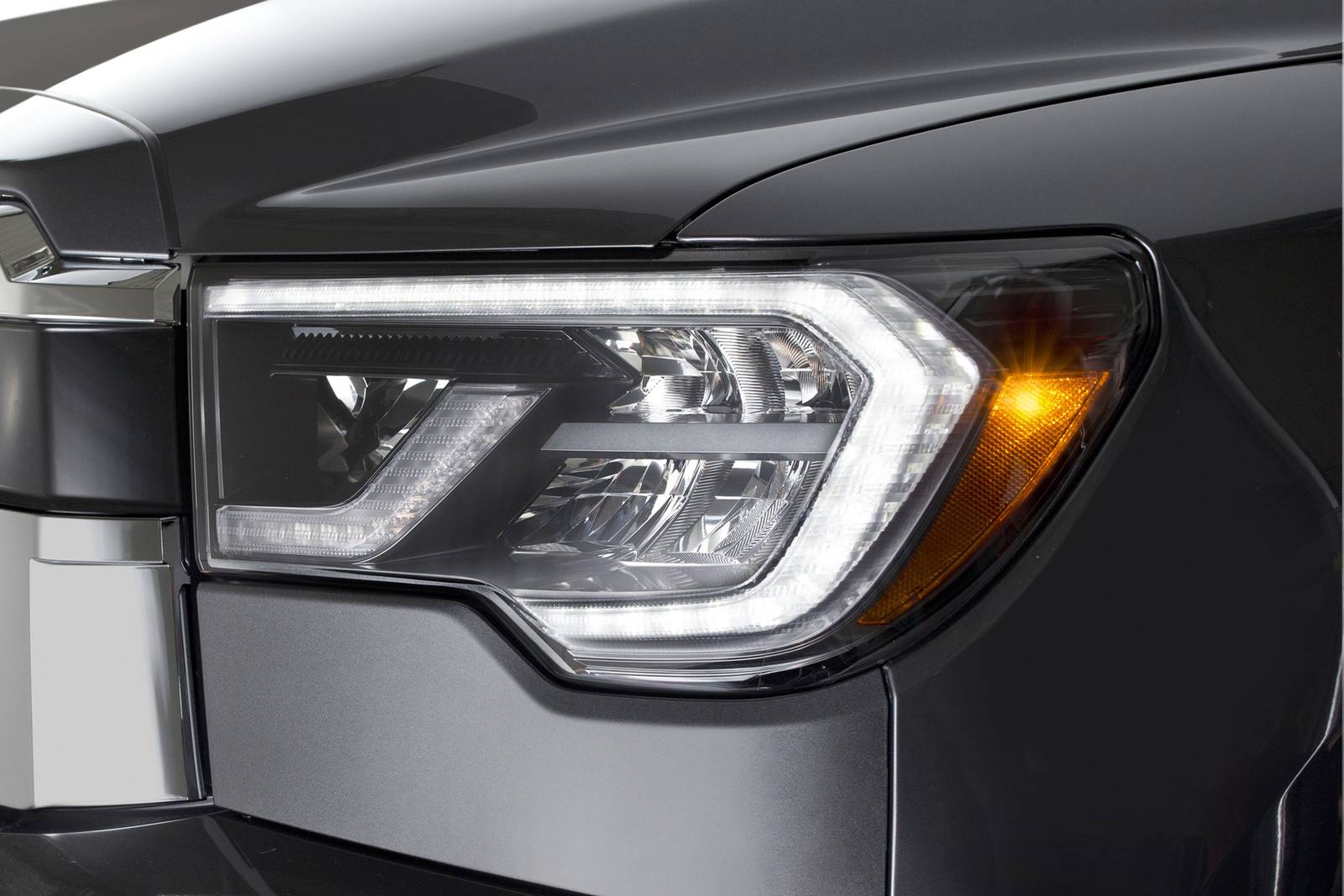 2018 Toyota Sequoia front safety EDETAIL