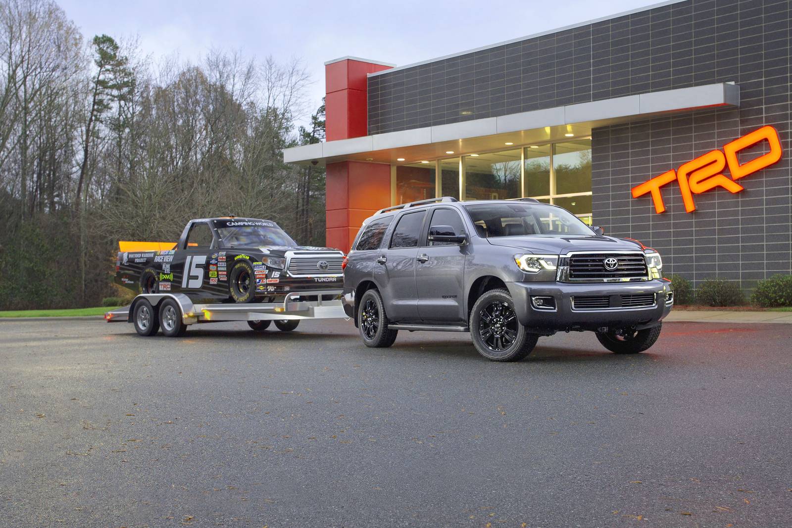 2020 Toyota Sequoia exterior LIFE1