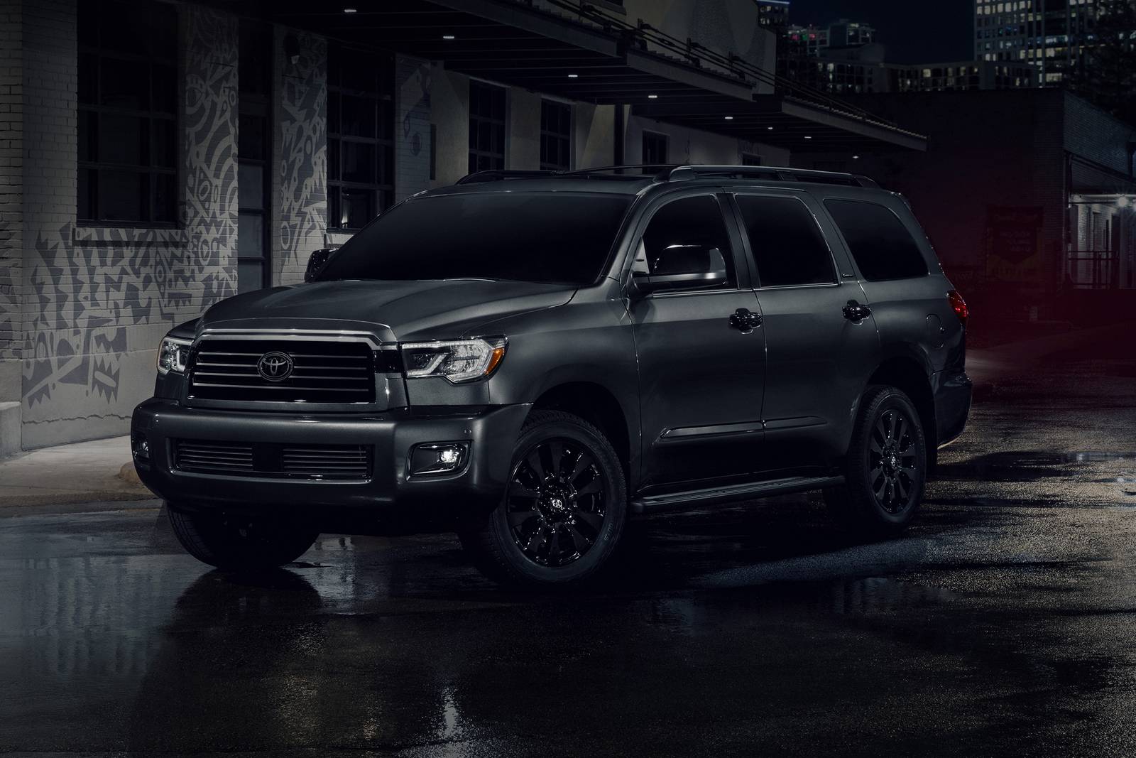 2021 Toyota Sequoia exterior F