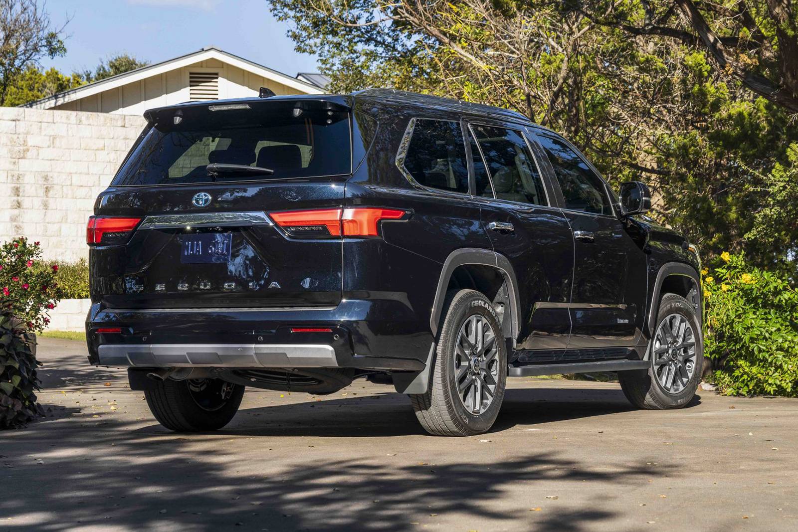 2023 Toyota Sequoia exterior FQ