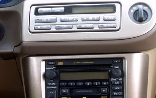 2001 Toyota Sienna interior CC
