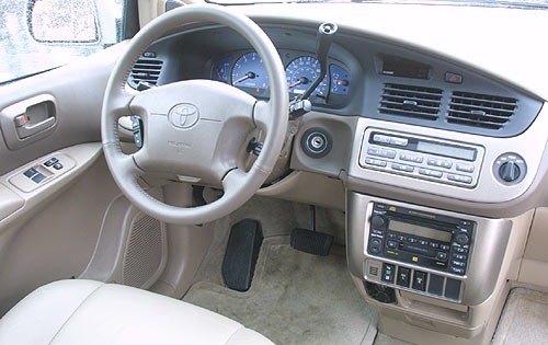 2001 Toyota Sienna interior I