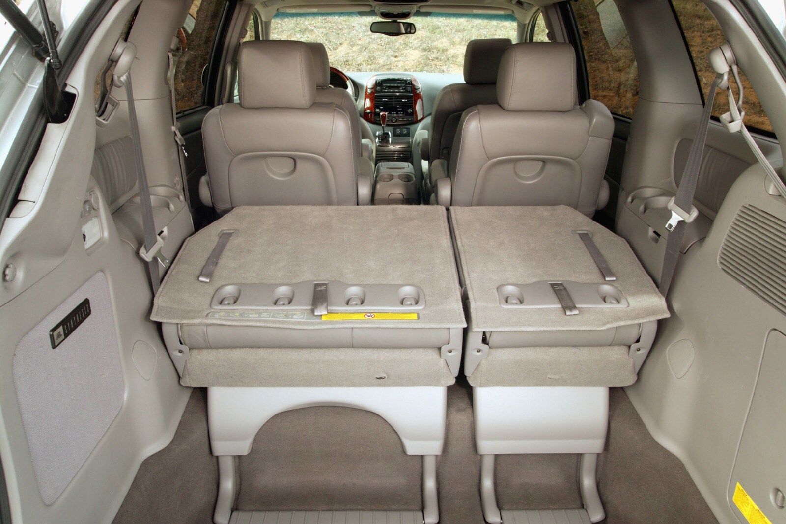 2007 Toyota Sienna interior CARGO