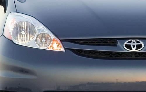 2009 Toyota Sienna exterior FBDG