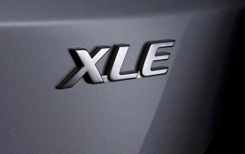 2011 Toyota Sienna exterior FBDG