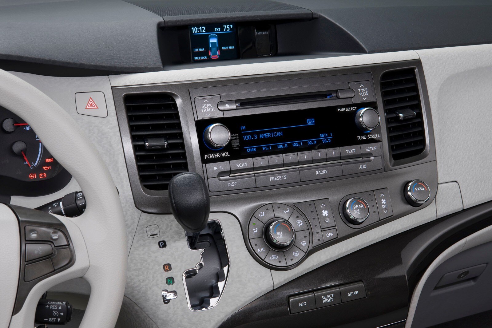 2012 Toyota Sienna front safety D