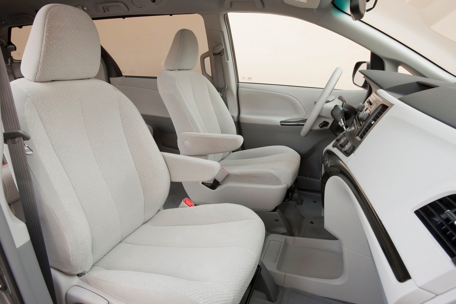 2012 Toyota Sienna interior I