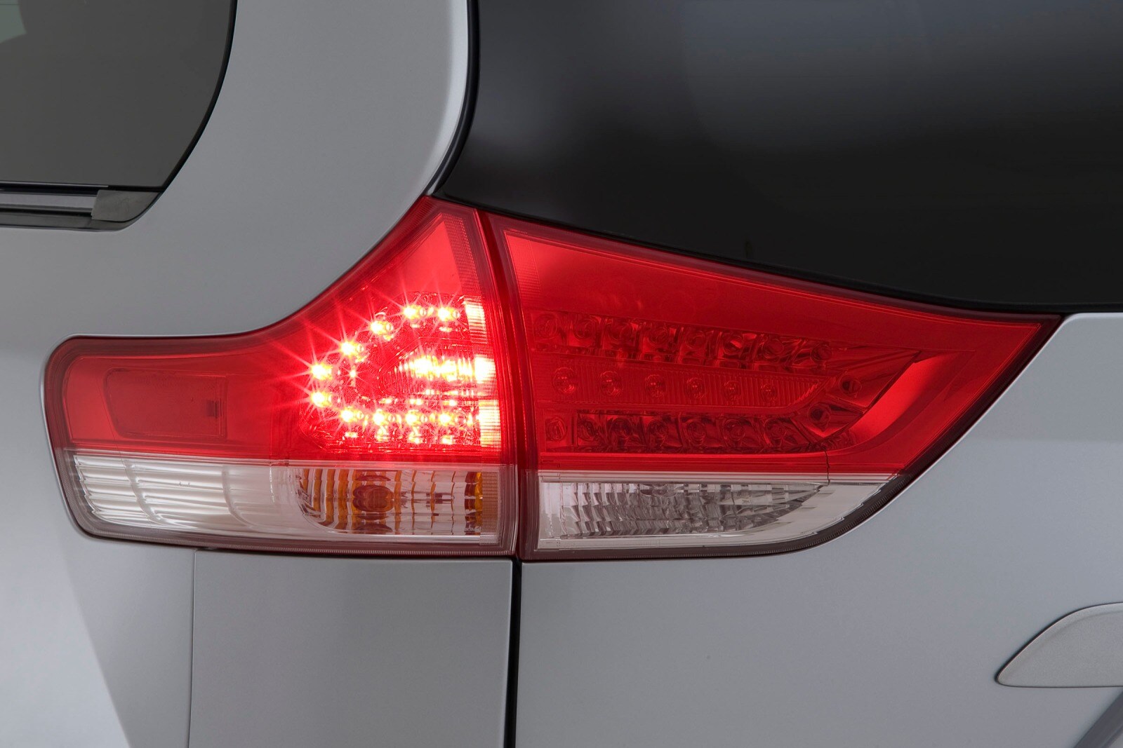 2012 Toyota Sienna exterior EDETAIL