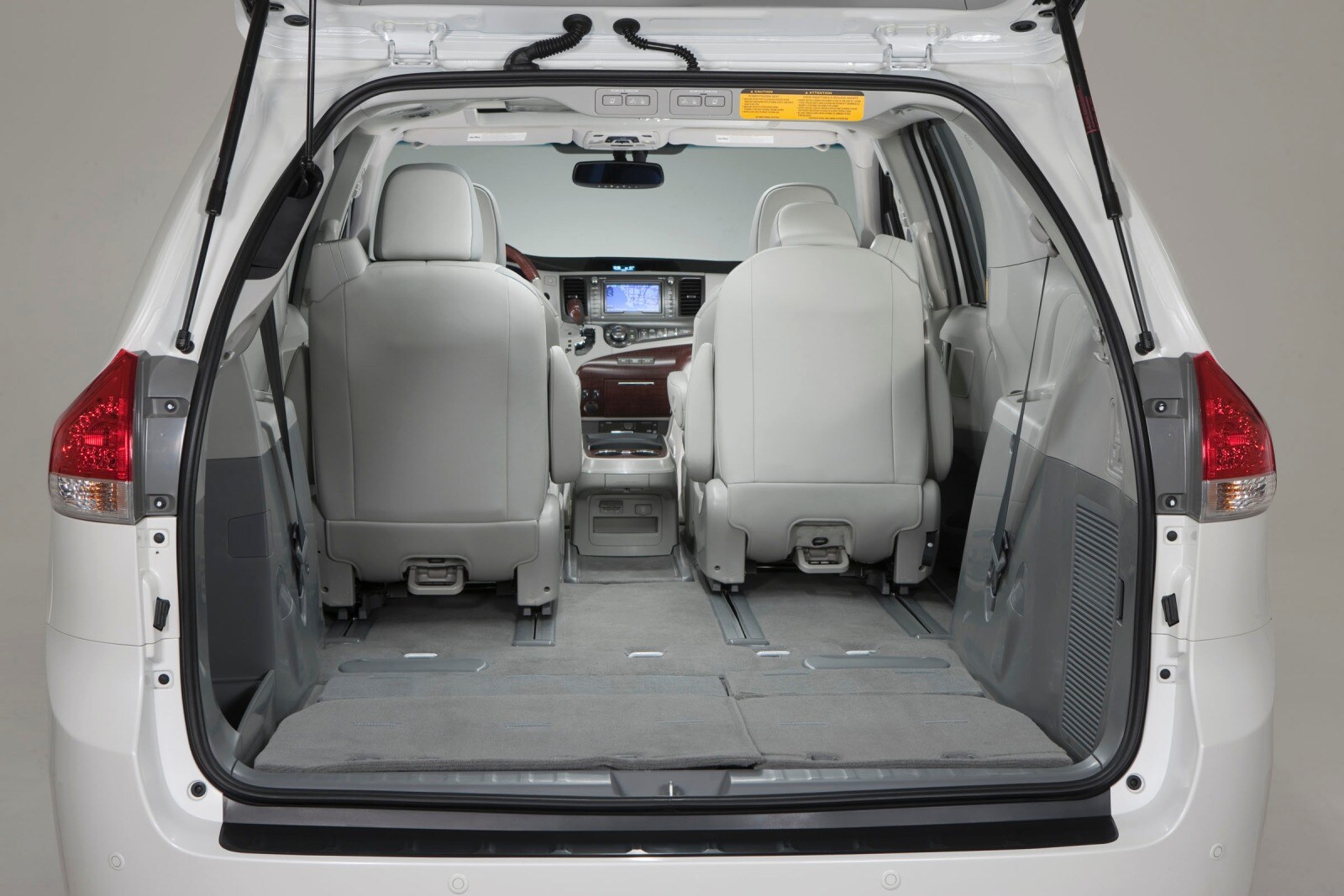 2014 Toyota Sienna front safety CARGO