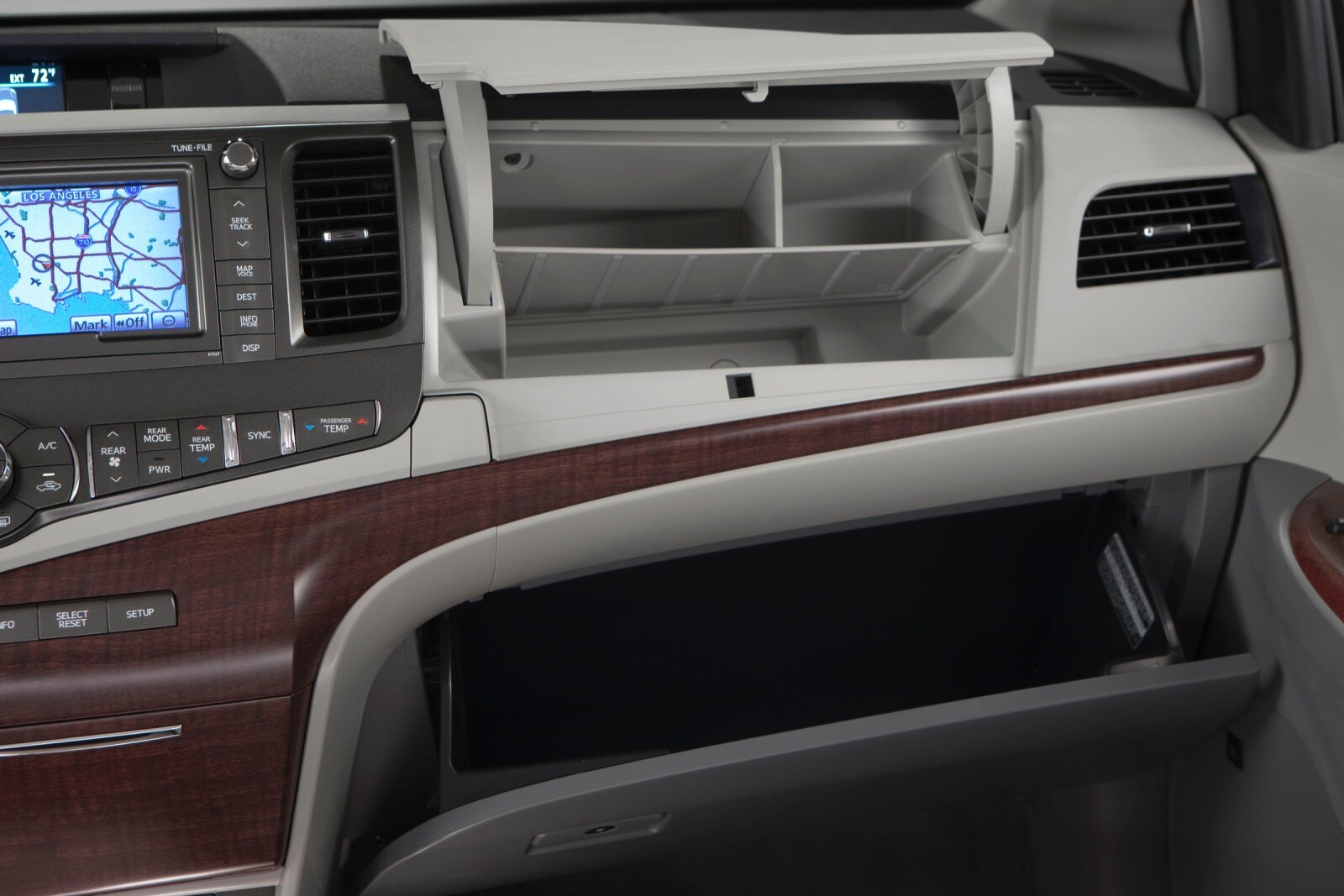 2014 Toyota Sienna interior DETAIL